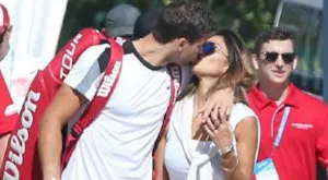 Дали това любов е? Никол казва, че да!