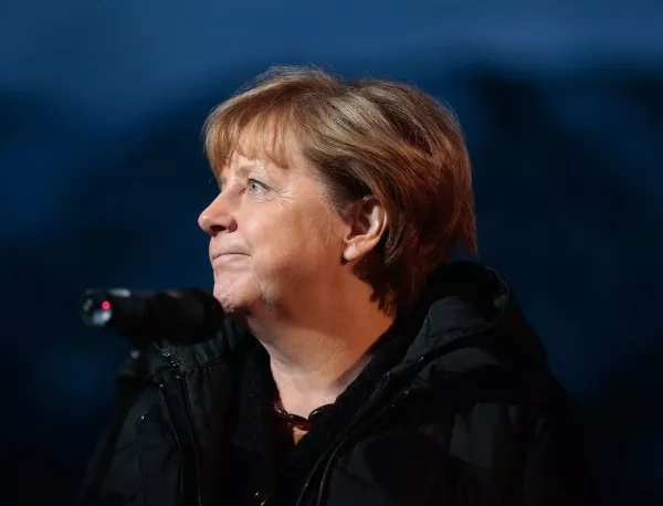 Австрийският канцлер поиска от Меркел да подкрепи контрол над миграцията