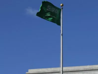 Кралят на Саудитска Арабия намали заплатите на министрите