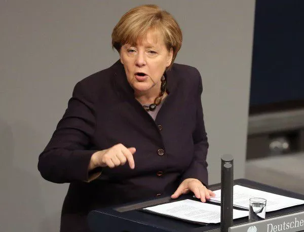 Меркел: Трябва да дадем ясен сигнал на тези, които не уважават законите ни