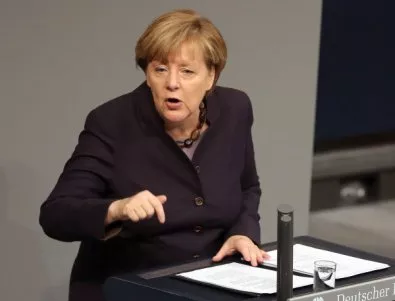 Меркел иска Германия да харчи повече пари за сигурност 