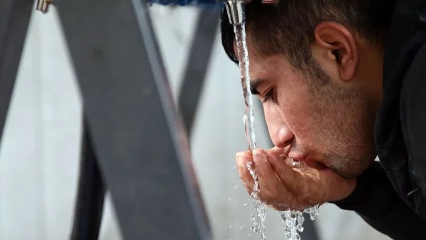 Как водата ни помага да отслабнем