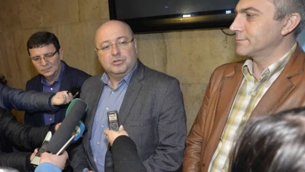 136 активисти на ДПС са в черния списък на Турция?