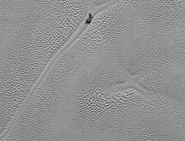 "Нови хоризонти" засне Х-образен обект на Плутон