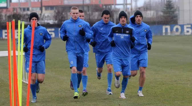 Левски тръгна с група от 24 играчи за втория лагер в Кипър