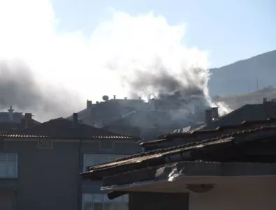 Изгоря жилищна постройка в ромската махала на Асеновград