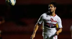 Изненадващ претендент от Висшата лига печели битката за Пато