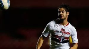 Пато ще взима в Челси, колкото в Коринтианс