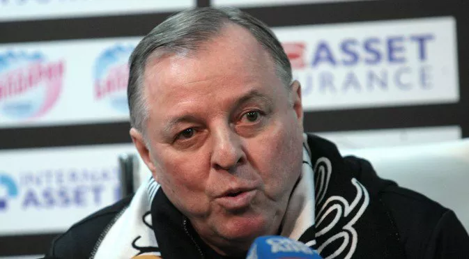 След загубата от Дунав, Славия остана без треньор