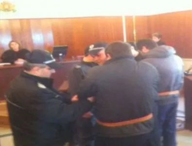 Прокуратурата протестира домашния арест на братята от Враца
