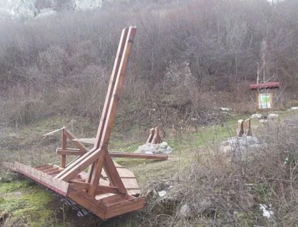 Вандали потрошиха инфраструктурата в резерват "Врачански карст"