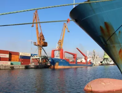 Отварят контейнера с радиоактивен скрап на пристанище Варна 