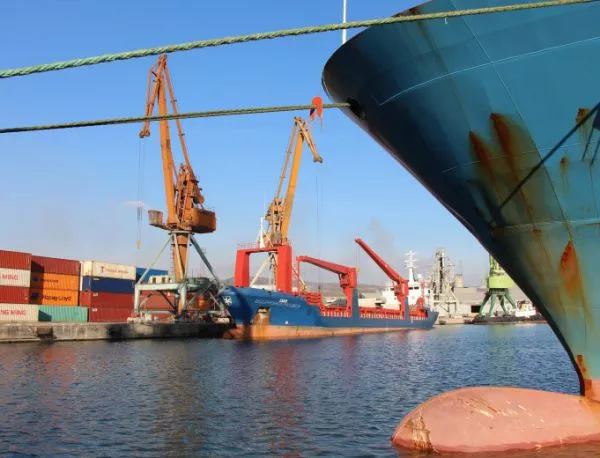Тестваха модерна система за проследяване на контейнерите на пристанище Варна