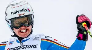 Германка спечели Супер-Г във Флахау, Вон не завърши