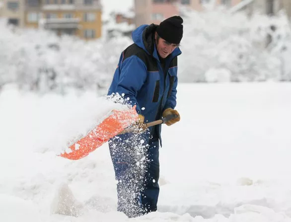 До момента 250 столичани са глобени за непочистен сняг