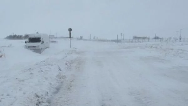 Два пътя от областната пътна мрежа на Сливен са затворени 