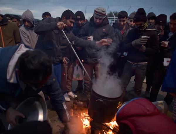 Турция: Ще приемем обратно само няколко десетки хиляди мигранти
