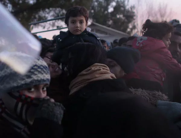 Македония затвори границата си за бежанци