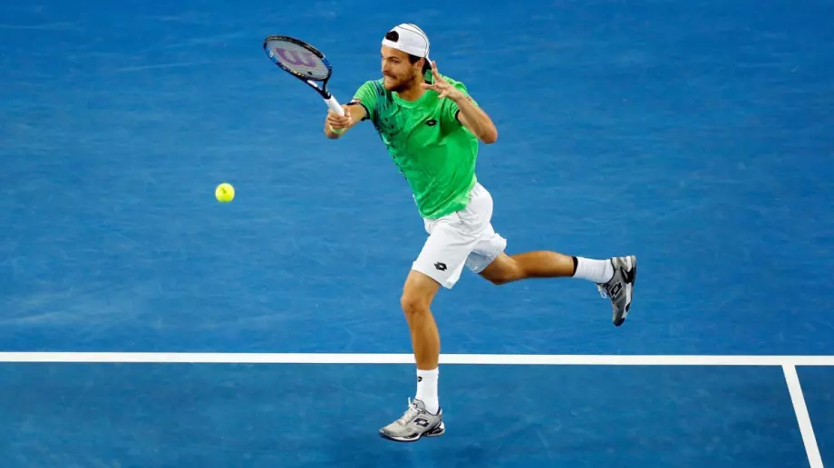 Въпреки отрицателния тест: Топ тенисист блокиран от участие на Australian Open