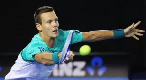 Томаш Бердих стартира с победа в Ротердам