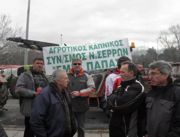 Ципрас ще се срещне с протестиращите фермери в опит за постигане на споразумение
