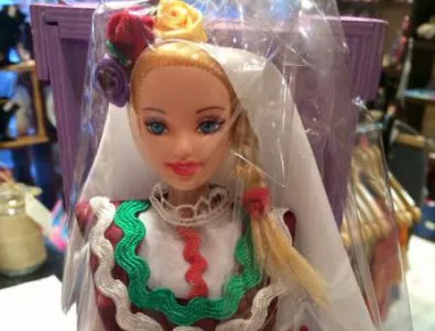 Кукла Барби в носия стана хит във Facebook
