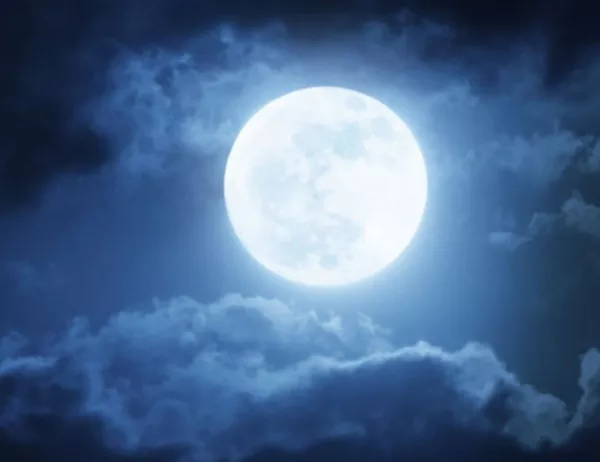 Части от света ще могат да видят изключително рядката „супер кървава синя луна“