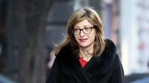 Захариева се срещна с генералния секретар на НАТО Йенс Столтенберг