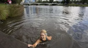 Заради дадено обещание Кербер се потопи в студените води на река Яра