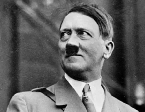 Откриха картини и бюстове на Хитлер в австрийския парламент