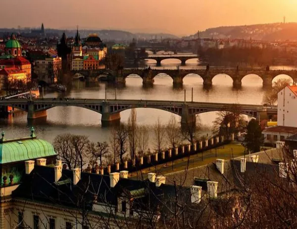 Мост рухна в Прага