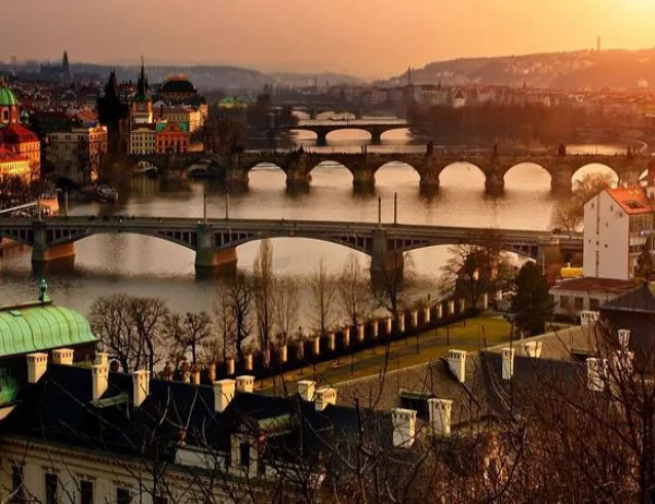 20 години ремонт за Карловия мост в Прага 