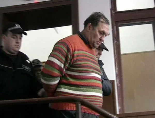Обвиненият за изнасилване Иван Евстатиев остава в ареста