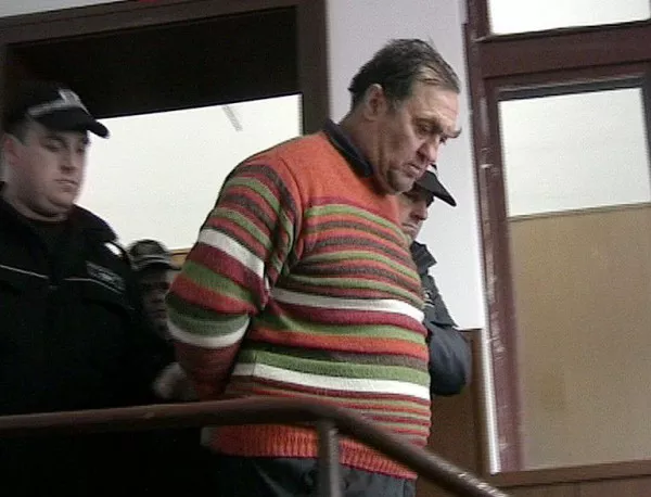 Свидетел по делото срещу обвинения в изнасилване Иван Евстатиев бил сплашван