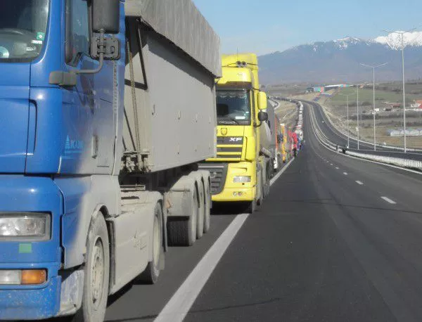 Международните превозвачи обвиняват България за ситуацията по границата с Гърция