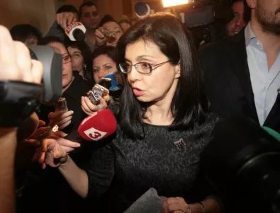 Кунева пред Actualno.com: Парламентарната група решава за изключването на Прошков