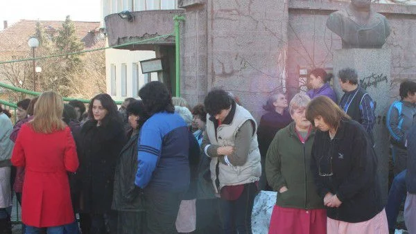 Протестът на шивачките от Калофер ще затвори Подбалканския път 