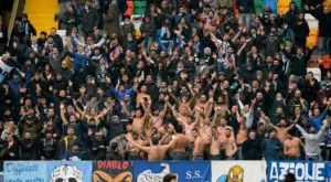 Фенове на Лацио в бокс турнир между фракциите на Левски