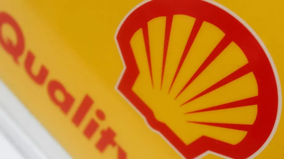 Shell затваря бензиностанциите си в Русия