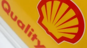 Shell съкращава 10 000 служители 