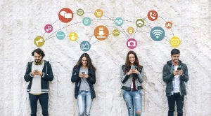 ЕК: Социалните медии да защитават повече потребителите