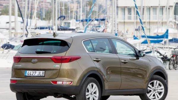 KIA Sportage 2,0 CRDi: Изпреварващ удар (тест-драйв)