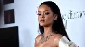 СНИМКИ: Риана дeрe гърло за Бразилия срещу Швейцария