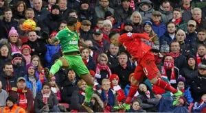 Клоп "отключи" магията на Роберто Фирмино