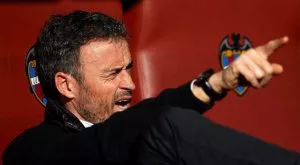 Барселона удря на камък с трансферна цел