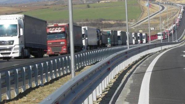 Гърците се съгласиха на временно вдигане на блокадата, българите отказаха
