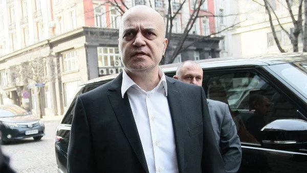 Вече е официално: Слави Трифонов е в играта