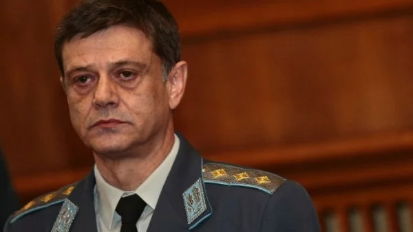 Ген. Попов: Започването на преговори за F-16 не означава още договор