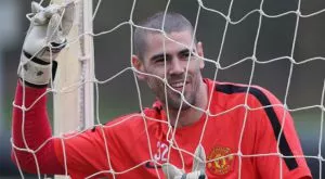 Виктор Валдес претърпя ново унижение в Лиеж