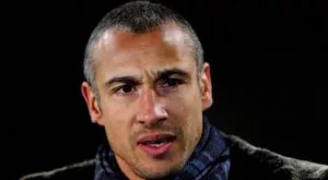 Ларсон: Ако феновете дойдат вкъщи, имам много кучета